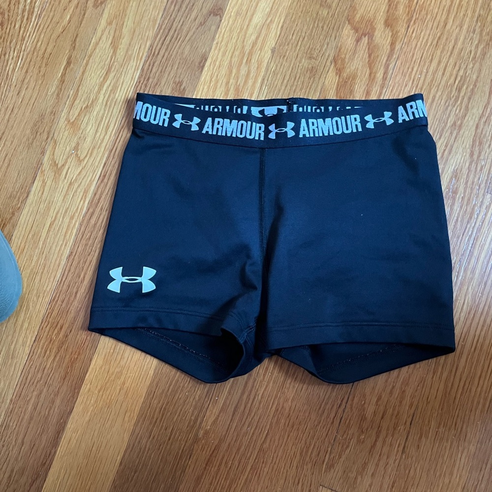 Girls under Armour shorts